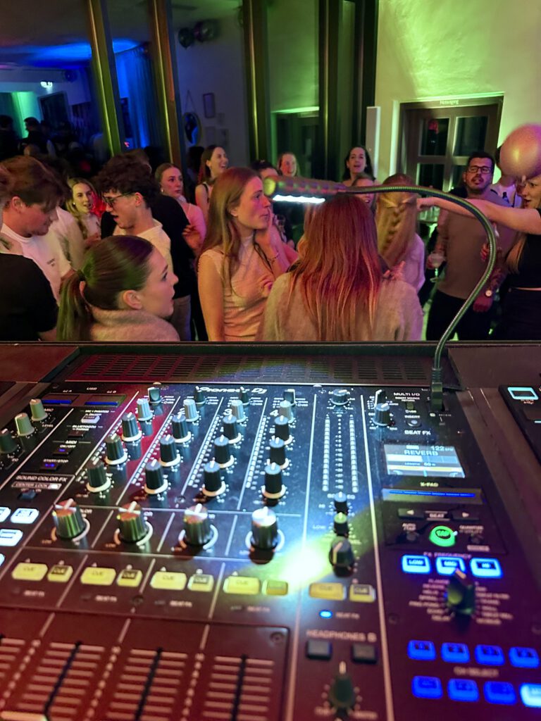 Licht aus – Musik an